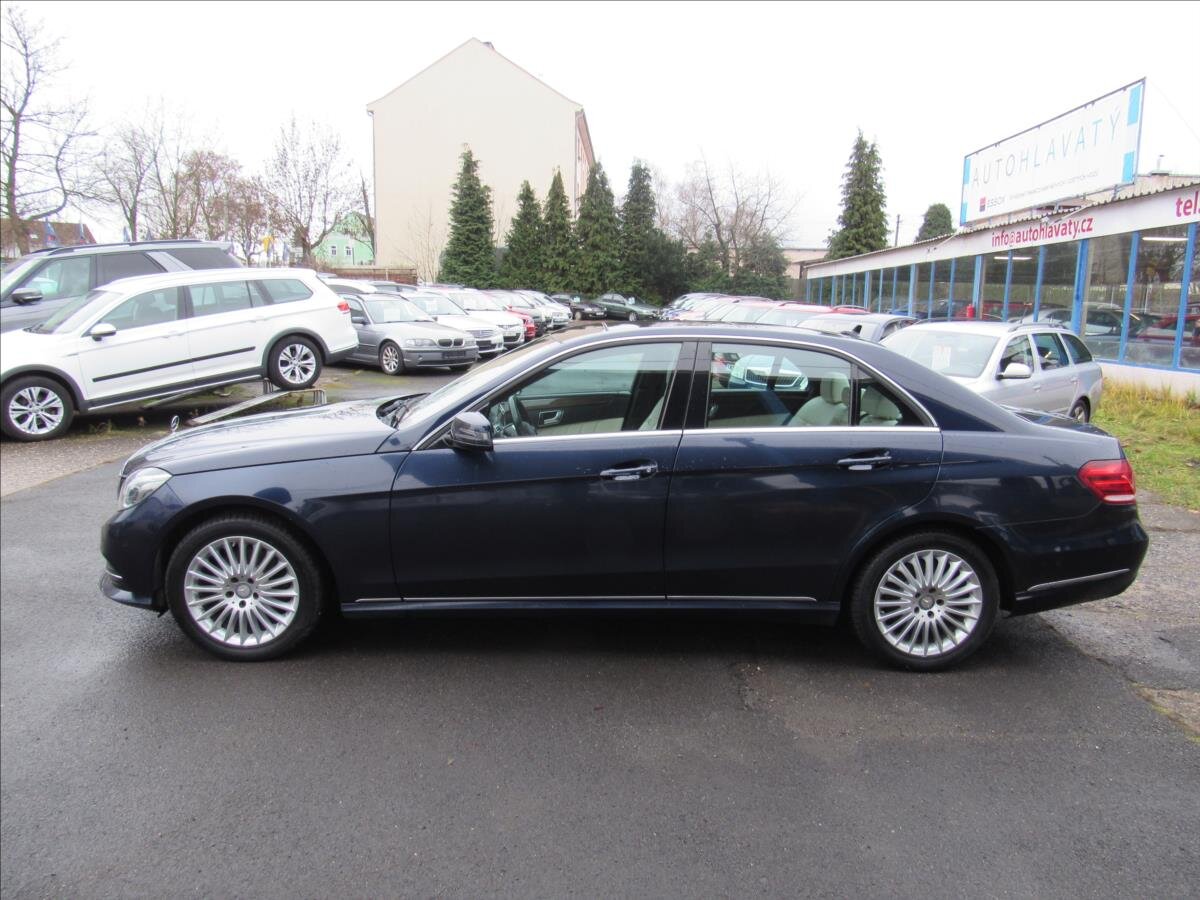 Mercedes-Benz Třídy E Sedan 3,0 l 190 kw