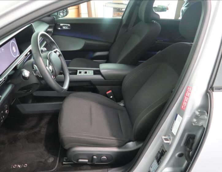 Hyundai Ioniq 6 7