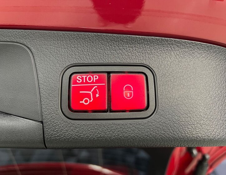 Mercedes-Benz GLA 32