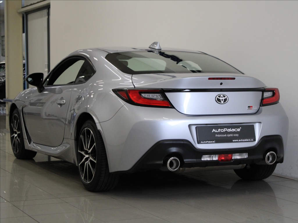 Toyota GR86