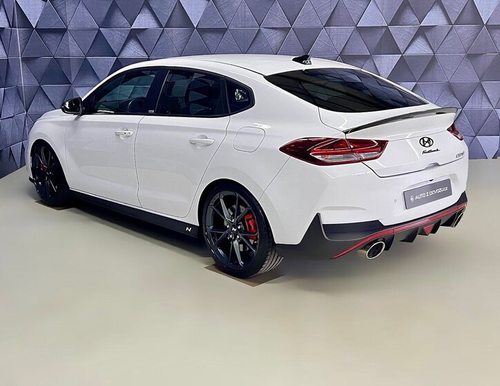 Hyundai i30 Hatchback 2,0 l 206 kw