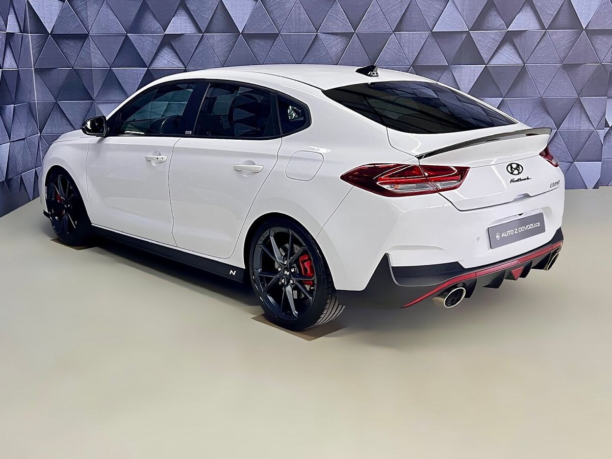 Hyundai i30 Hatchback 2,0 l 206 kw