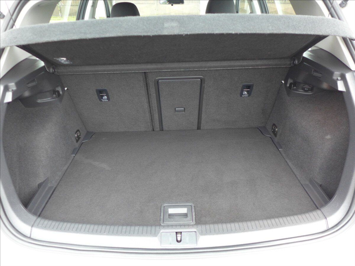 Volkswagen Golf Hatchback 1,2 l 77 kw