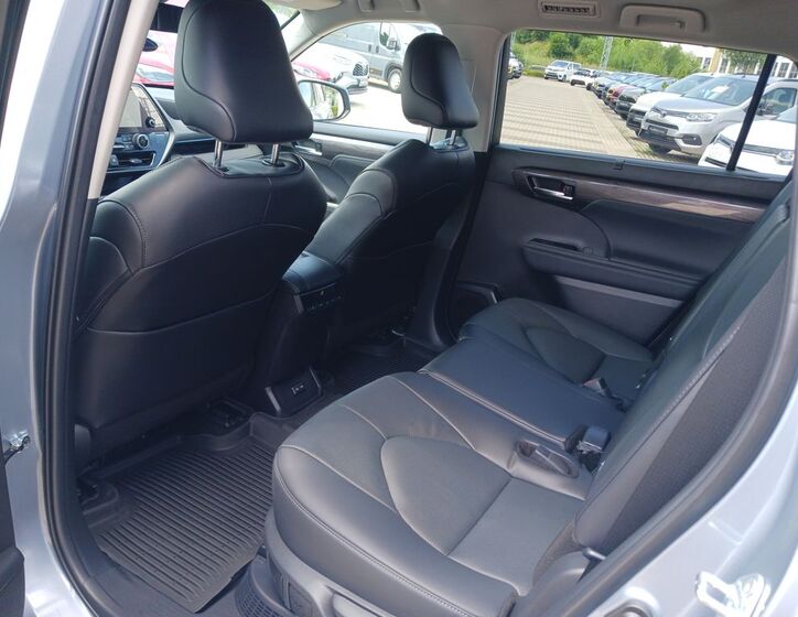 Toyota Highlander 12