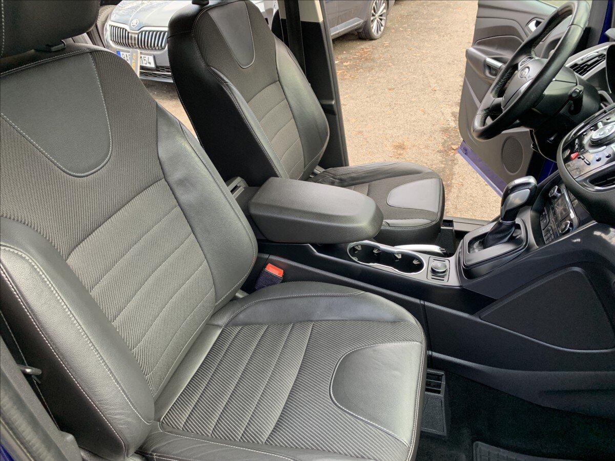 Ford Kuga SUV 1,6 l 134 kw