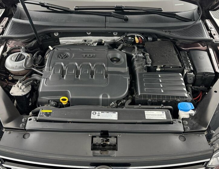 Volkswagen Passat Sedan / Limuzína 2,0 l 140 kw