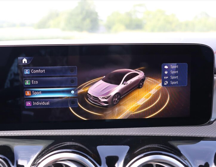 Mercedes-Benz CLA Kupé 1,3 l 120 kw