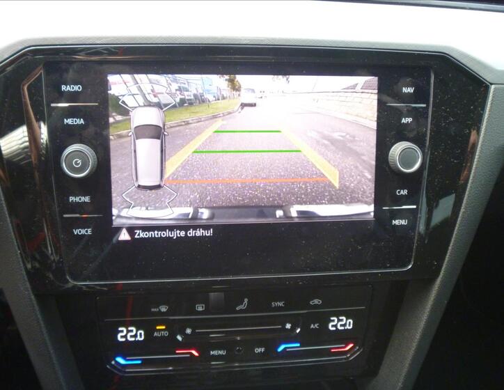 Volkswagen Passat 25