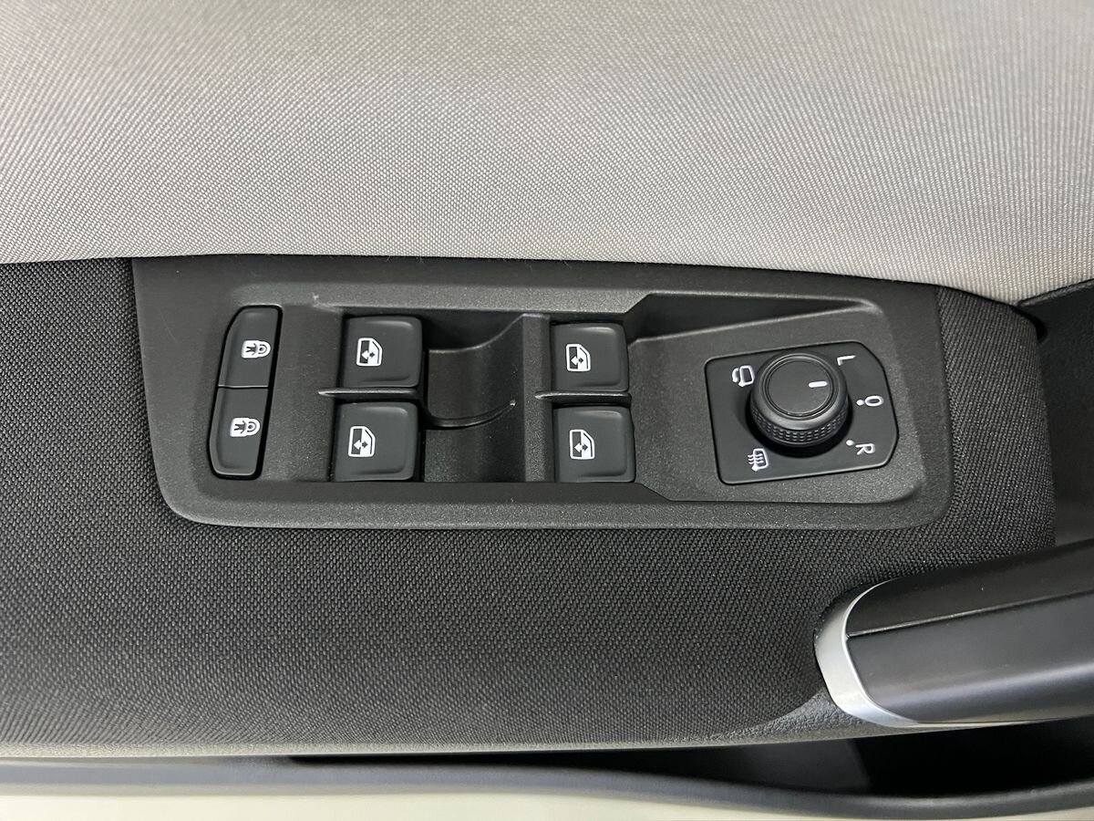 Volkswagen Touran Ostatní 1,5 l 110 kw