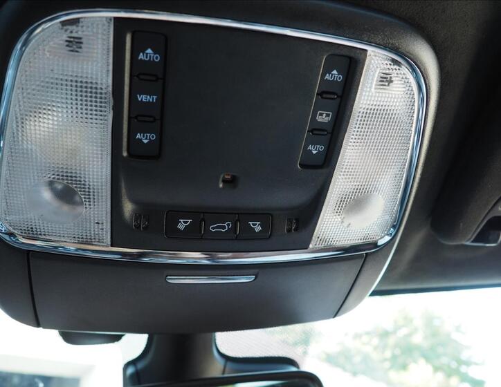 Jeep Grand Cherokee 28