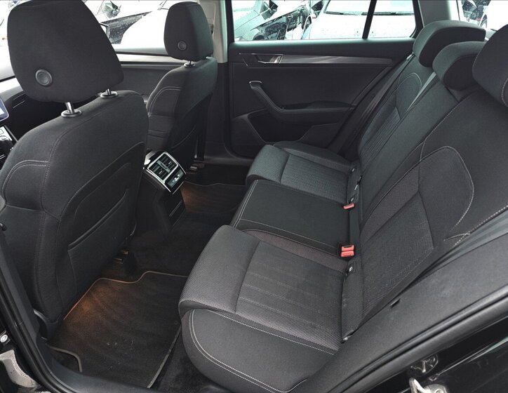 Škoda Superb Kombi 2,0 l 110 kw