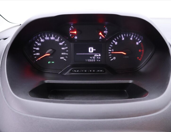 Peugeot Partner Ostatní 1,5 l 75 kw