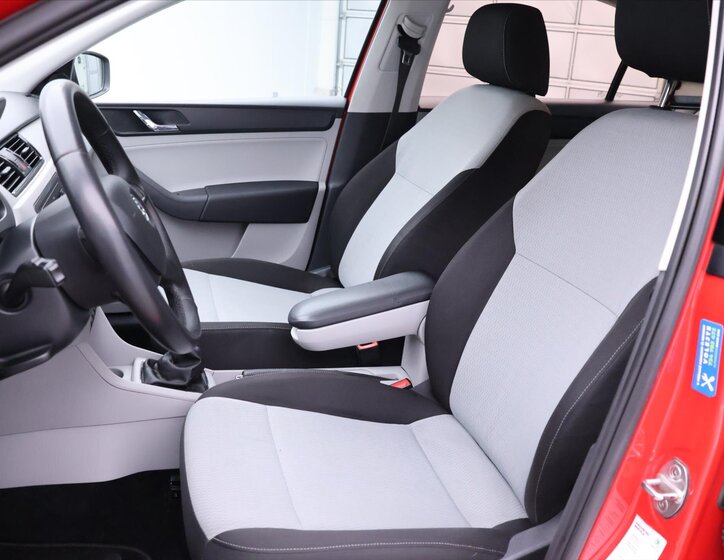 Škoda Rapid Liftback 1,2 l 77 kw