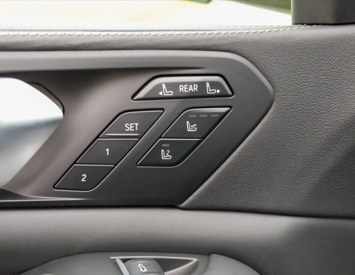 BMW X7 SUV / Terénní 3,0 l 259 kw