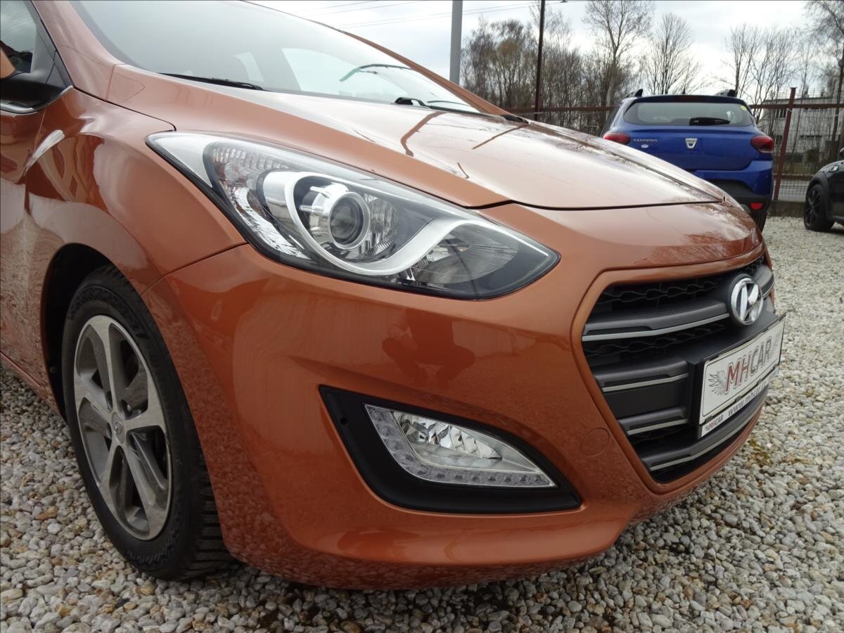 Hyundai i30 Kombi 1,6 l 99 kw