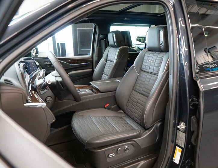 Cadillac Escalade 18