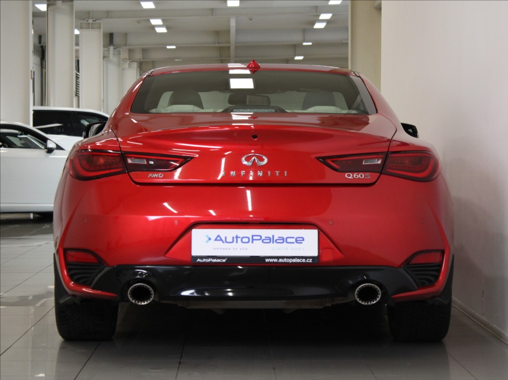 Infiniti Q60
