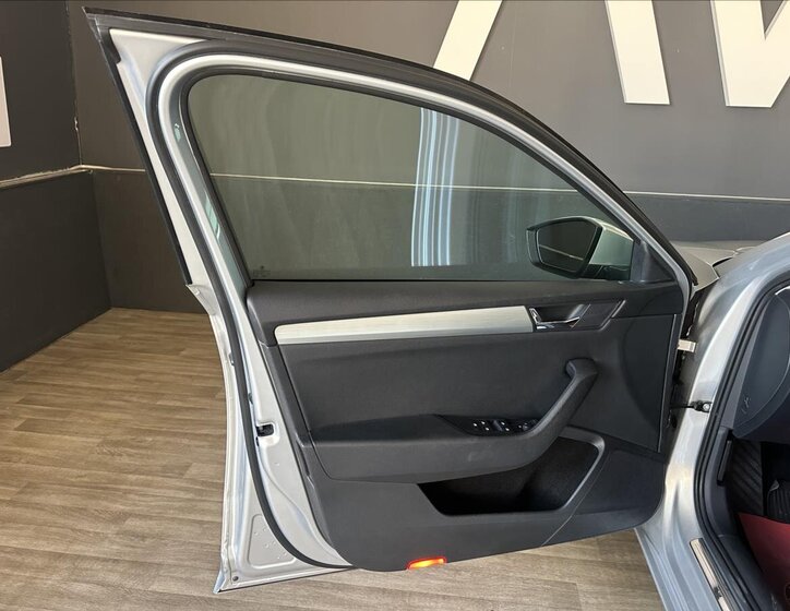 Škoda Superb Kombi 2,0 l 110 kw