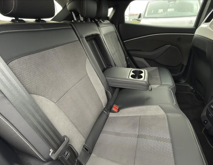 Ford Mustang Mach-E Hatchback 0,0 358 kw