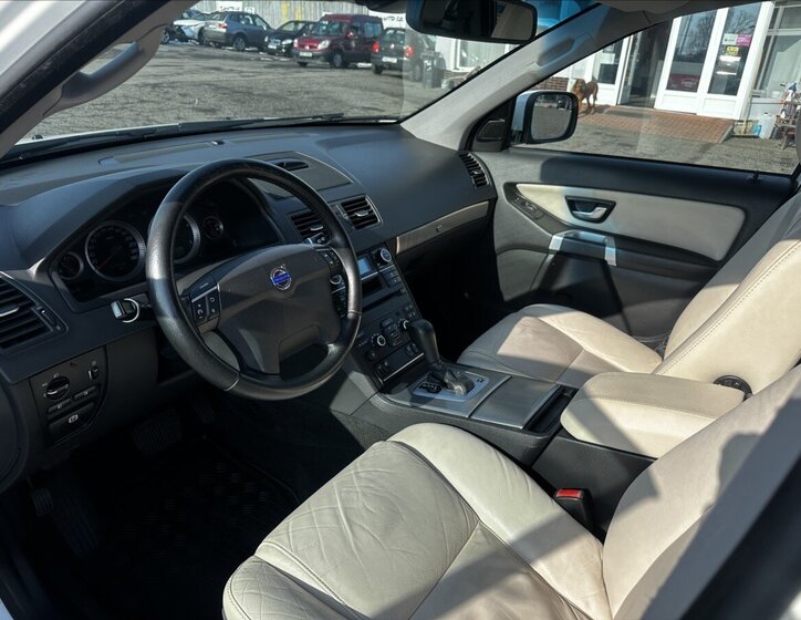 Volvo XC90 SUV / Terénní 2,4 l 136 kw