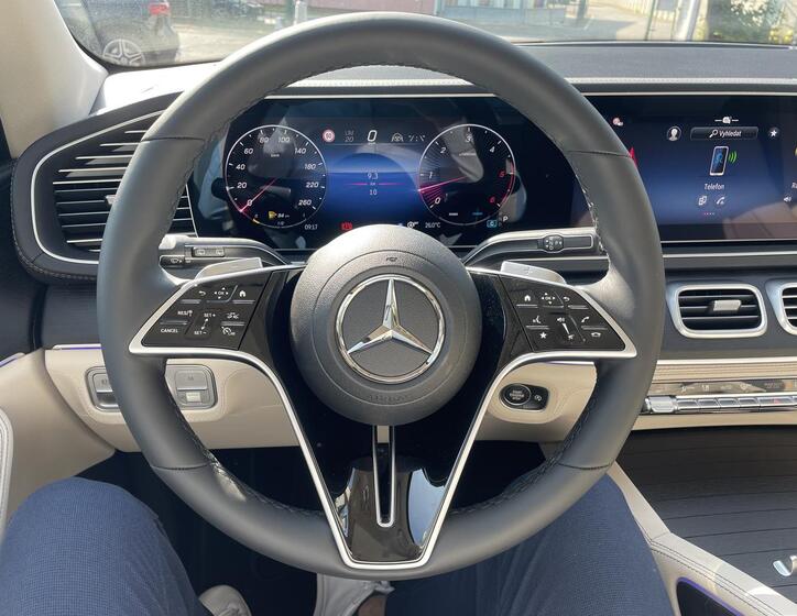 Mercedes-Benz GLE 9