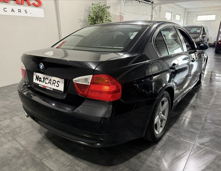 BMW Řada 3 Sedan / Limuzína 2,0 l 105 kw