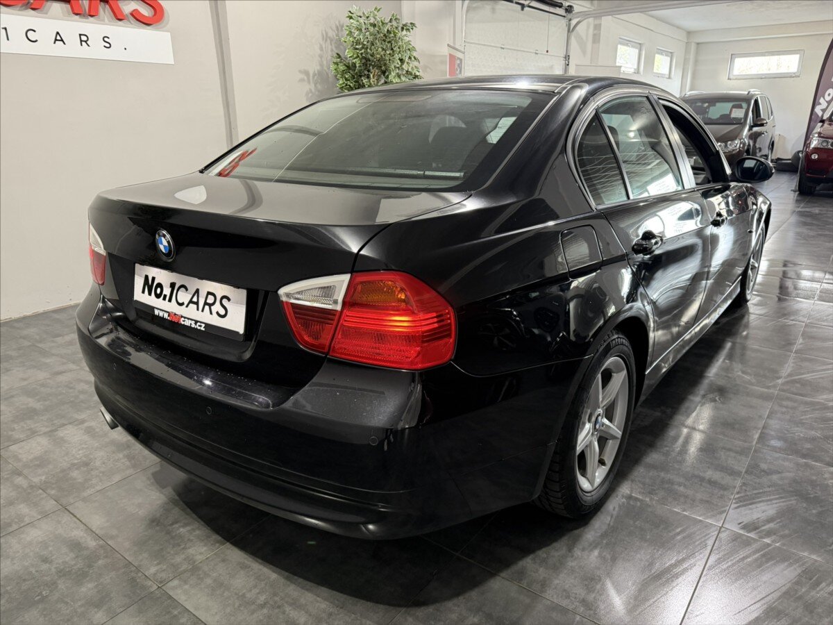 BMW Řada 3 Sedan / Limuzína 2,0 l 105 kw