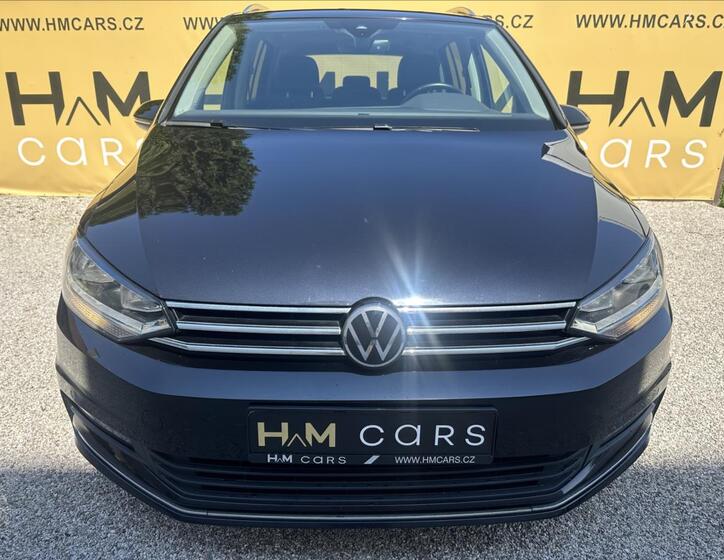 Volkswagen Touran 1