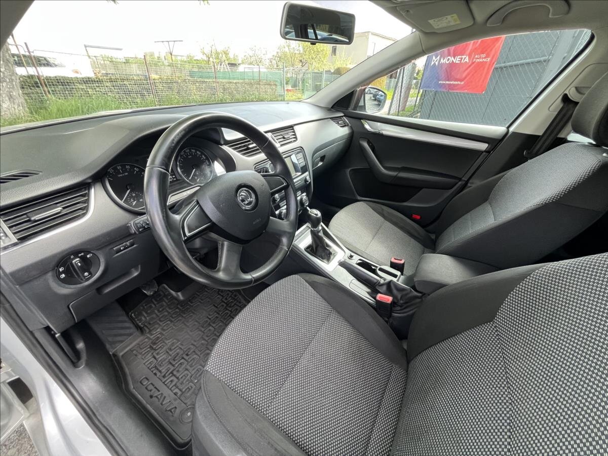 Škoda Octavia Kombi 1,6 l 77 kw