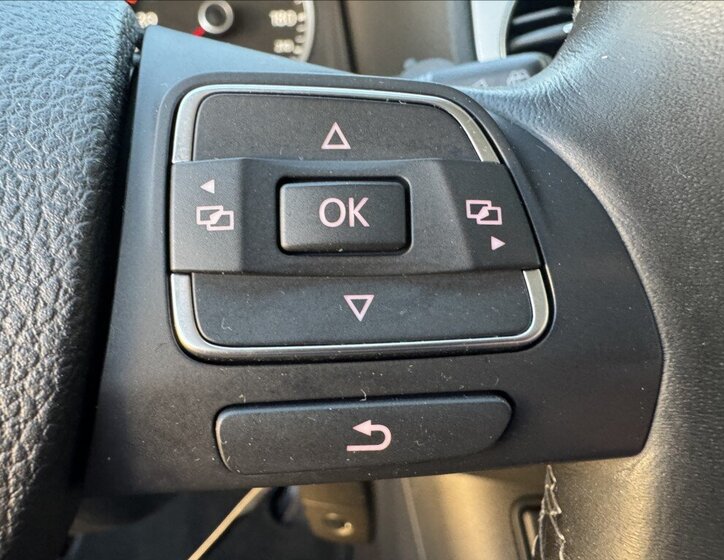 Volkswagen Tiguan SUV / Terénní 2,0 l 81 kw