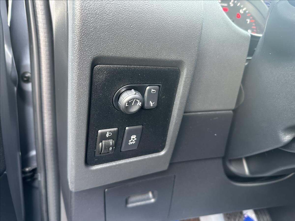 Nissan Qashqai Hatchback 2,0 l 104 kw