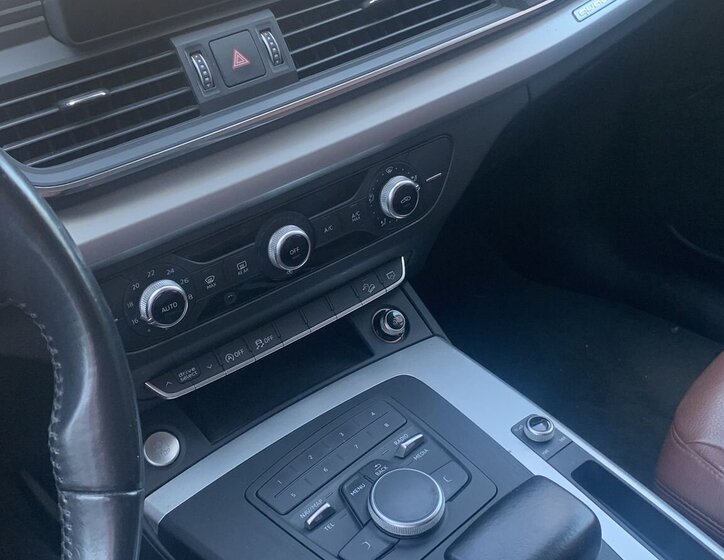 Audi Q5 SUV 2,0 l 140 kw