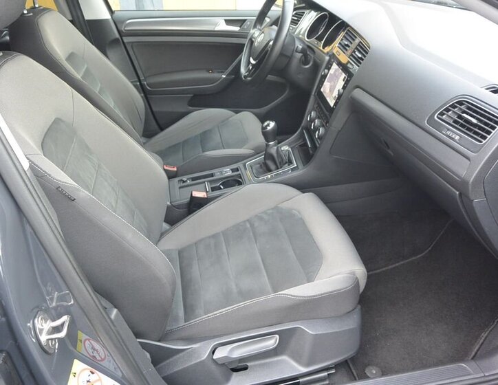 Volkswagen Golf Kombi 2,0 l 110 kw