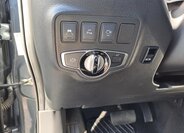 Mercedes-Benz Třídy X 13