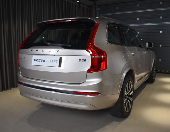 Volvo XC90 4