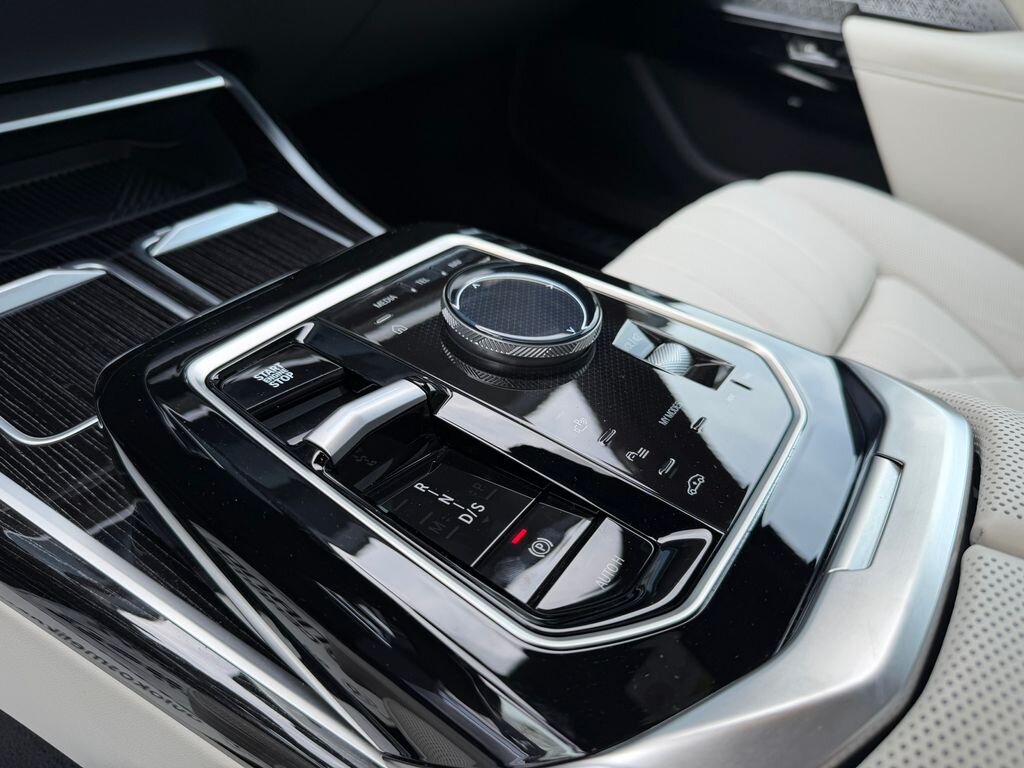 BMW Řada 7 Sedan / Limuzína 3,0 l 360 kw