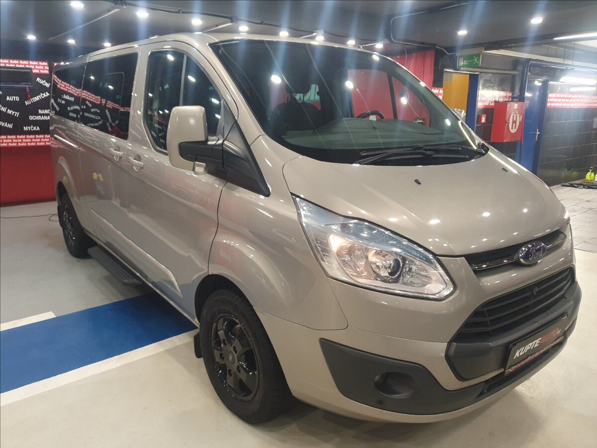 Ford Tourneo Custom Kombi 2,2 l 92 kw