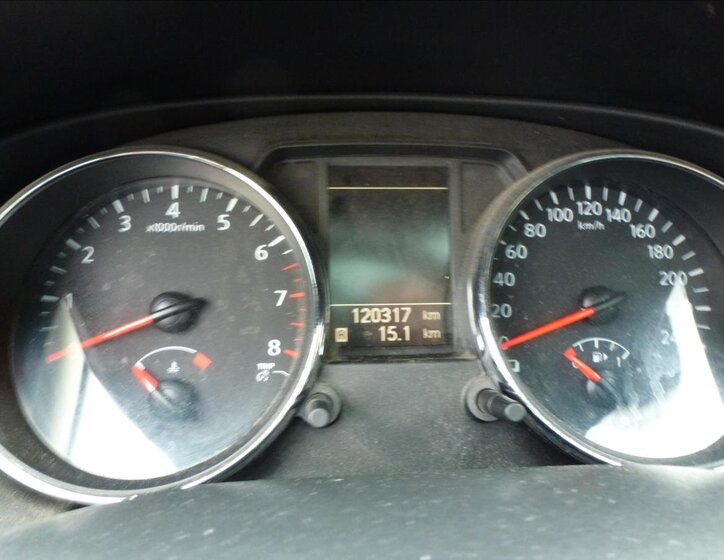 Nissan Qashqai SUV / Terénní 2,0 l 104 kw