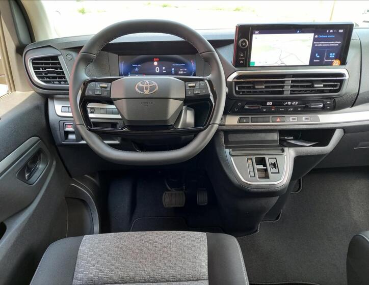 Toyota ProAce Verso 8
