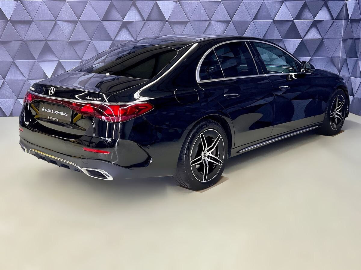 Mercedes-Benz Třídy E Sedan / Limuzína 2,0 l 240 kw