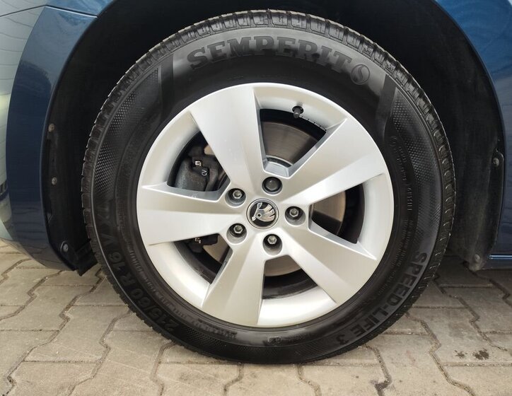 Škoda Superb Sedan 1,5 l 110 kw