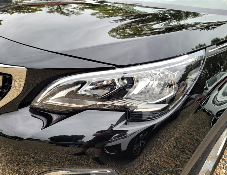 Peugeot 3008 SUV 1,5 l 96 kw