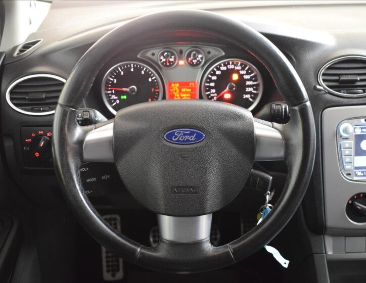 Ford Focus Kombi 1,6 l 74 kw