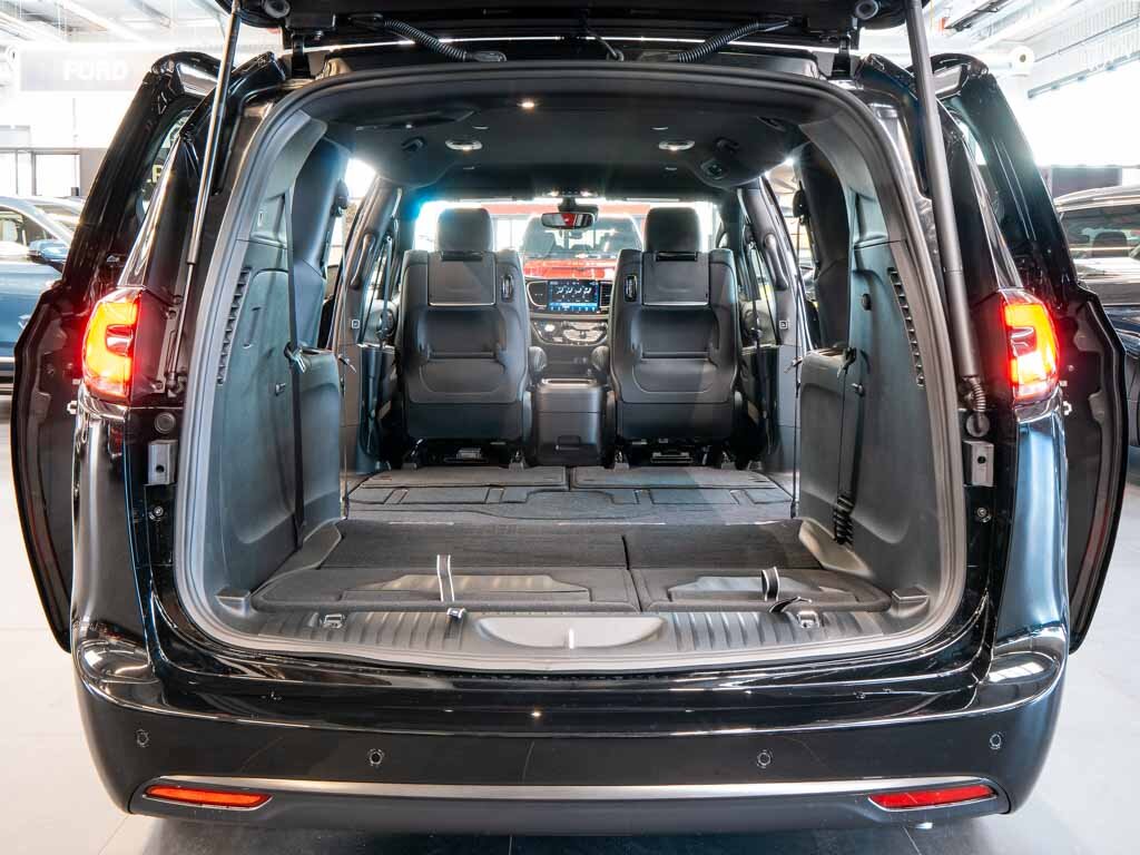 Chrysler Pacifica MPV 3,6 l 221 kw