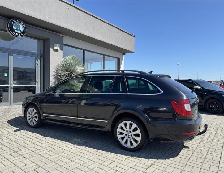 Škoda Superb 8