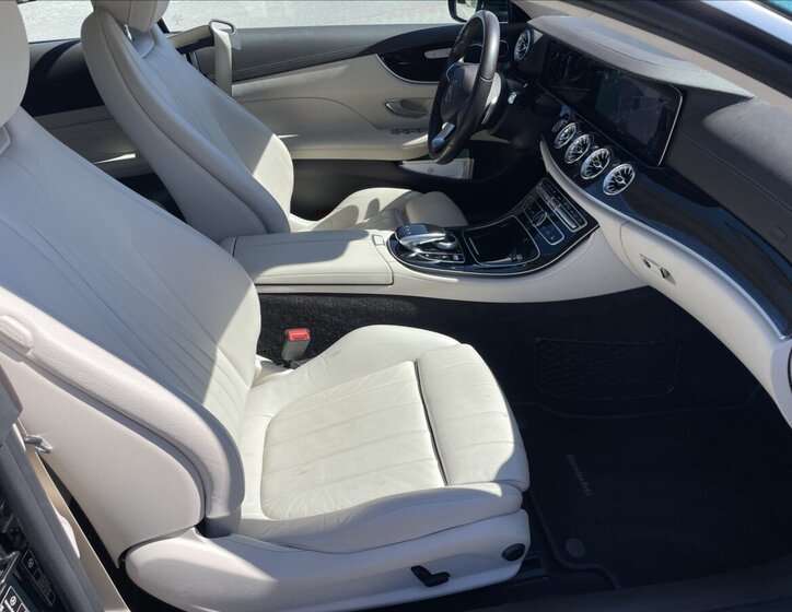 Mercedes-Benz Třídy E Kupé 2,0 l 180 kw