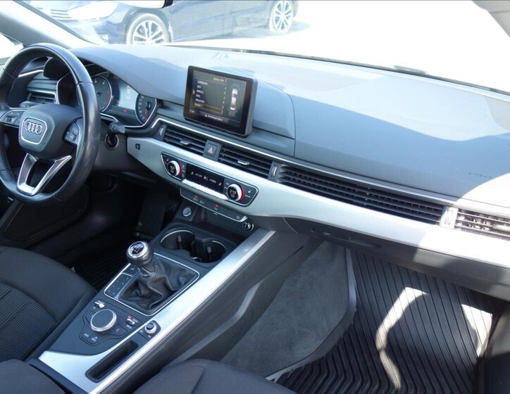 Audi A4 Sedan / Limuzína 2,0 l 110 kw