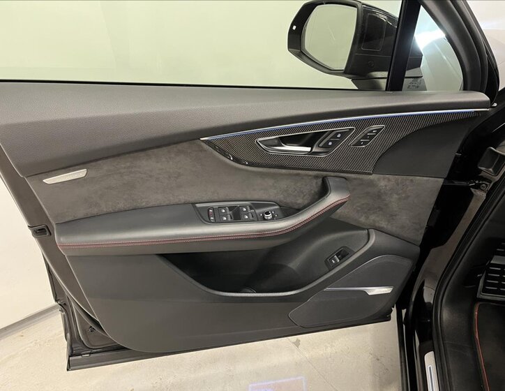Audi SQ7 Kombi 4,0 l 320 kw
