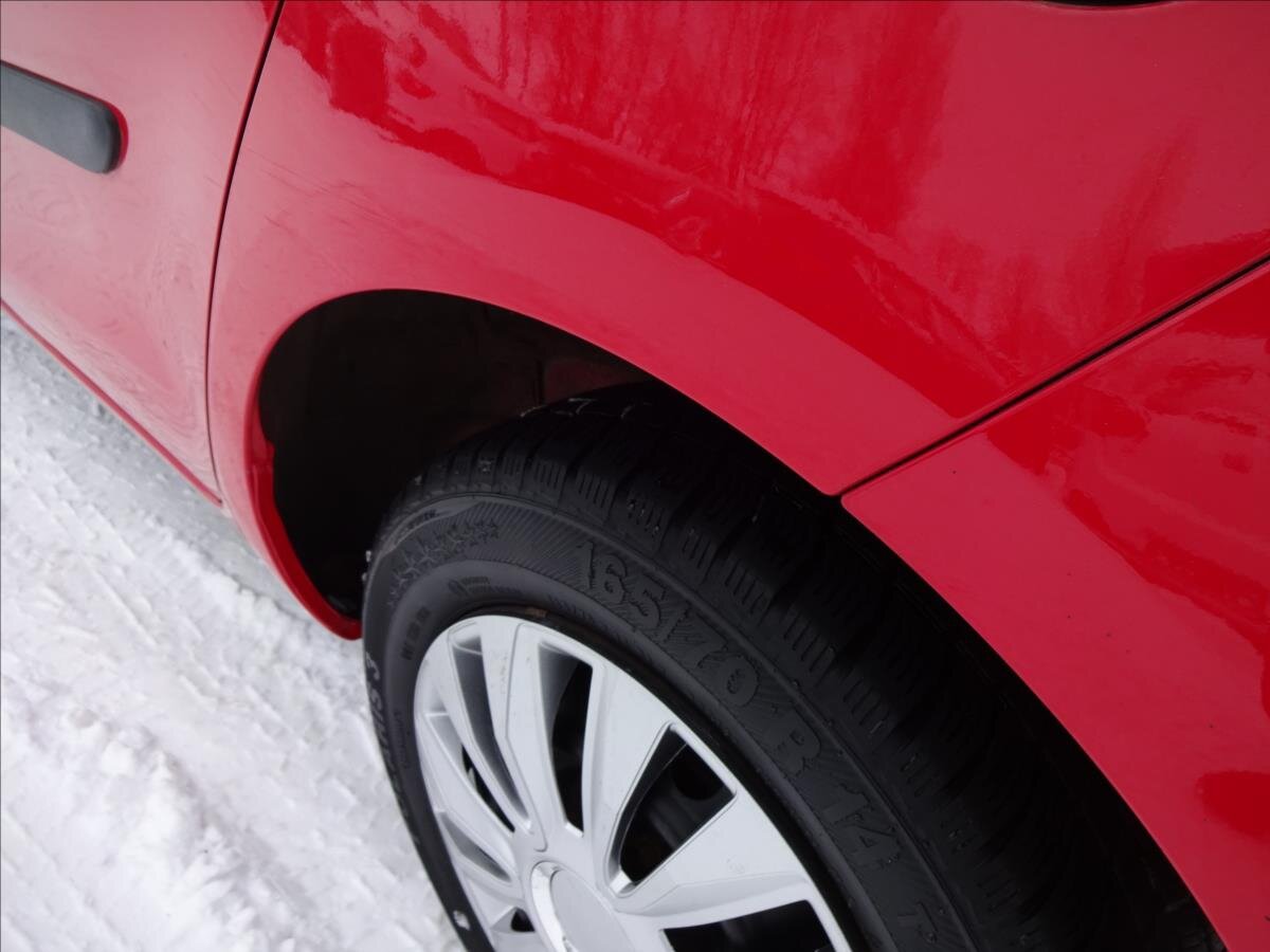 Toyota Yaris Hatchback 998,0 51 kw