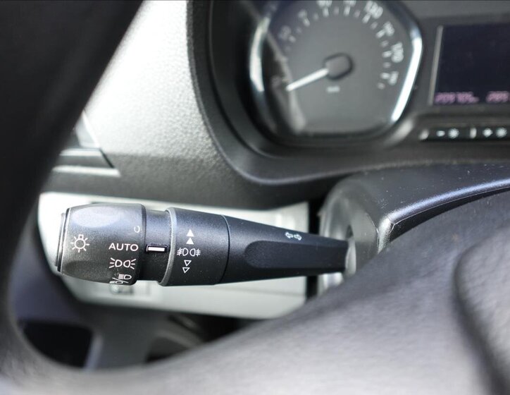Opel Vivaro Ostatní 1,5 l 75 kw